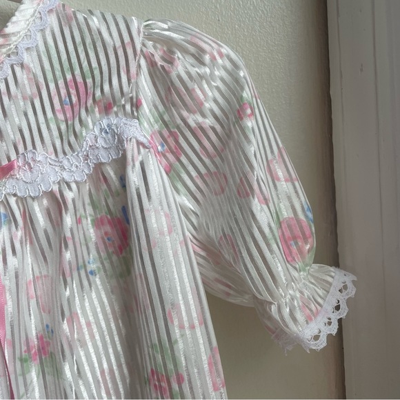 VTG HONORS BABY WHITE LACE TRIM FLORAL PRINT PAJAMAS SIZE 0/3 MONTHS - Picture 4 of 6
